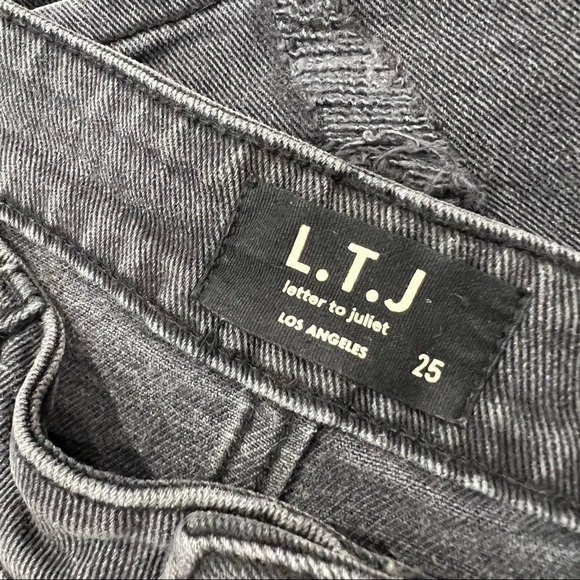 Letter To Juliet Black Distressed Boyfriend Jeans - Picture 5 of 5